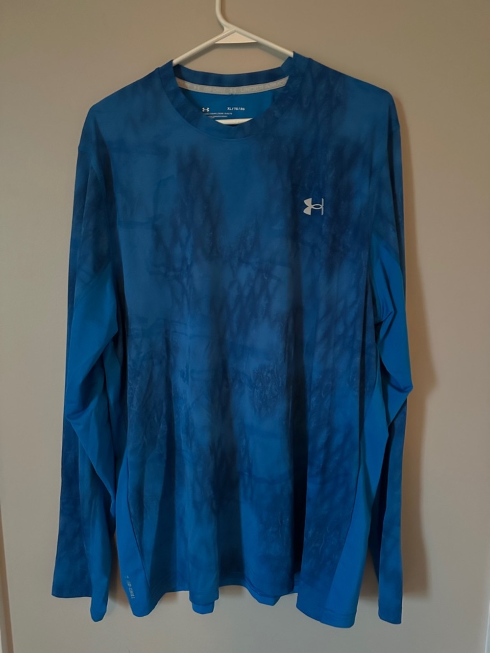 Under Armour Men’s Blue Long Sleeve